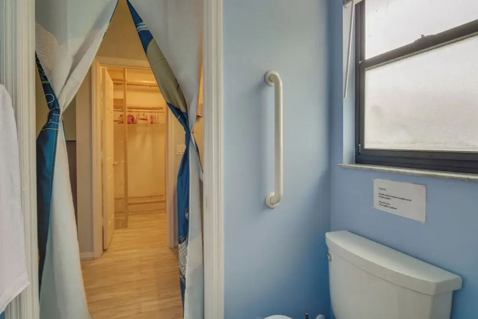 Pet-friendly Sebastian Home: w/ Porch + Lake View!