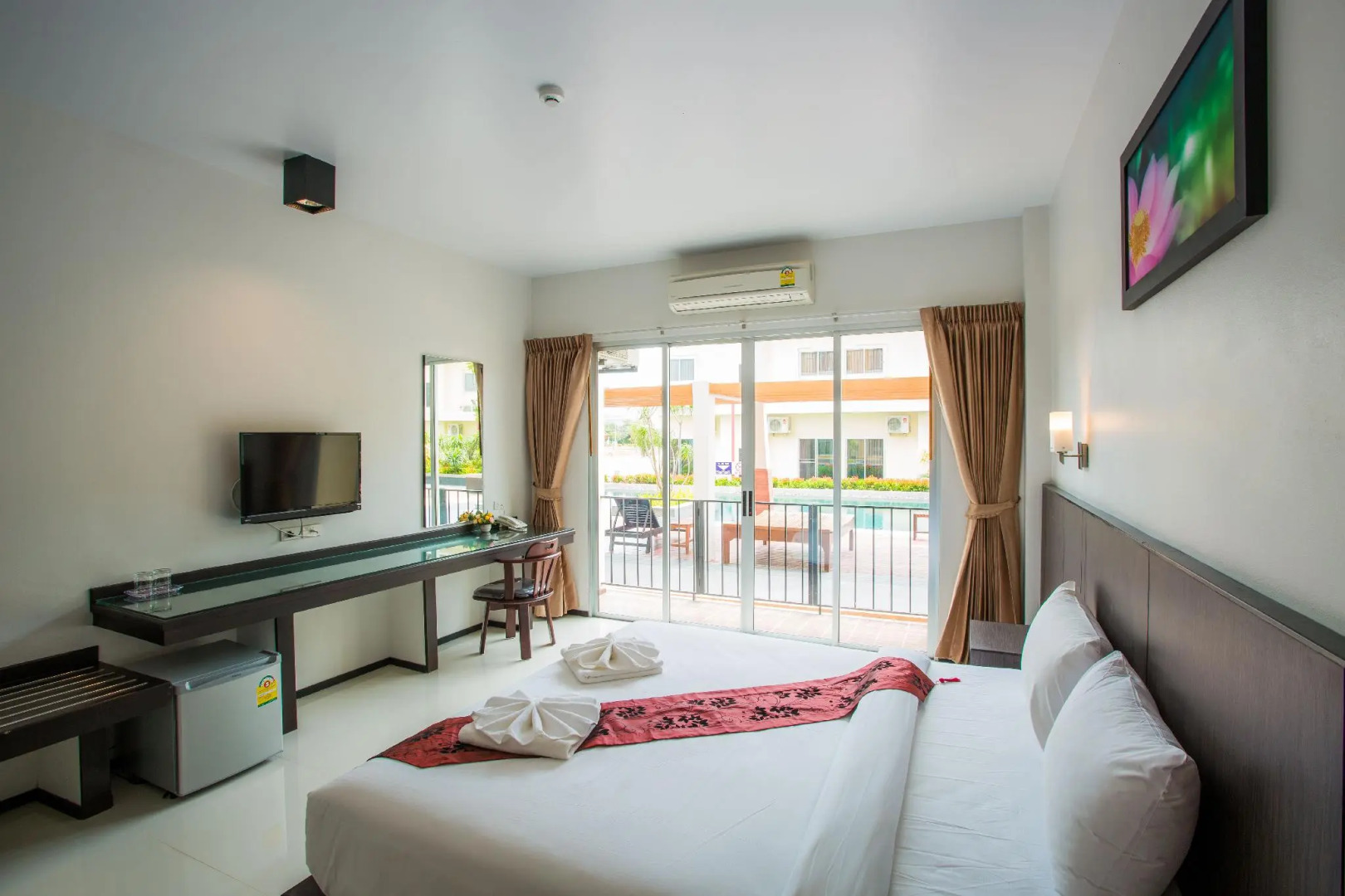 Kanokan Hotel (SHA Extra Plus)