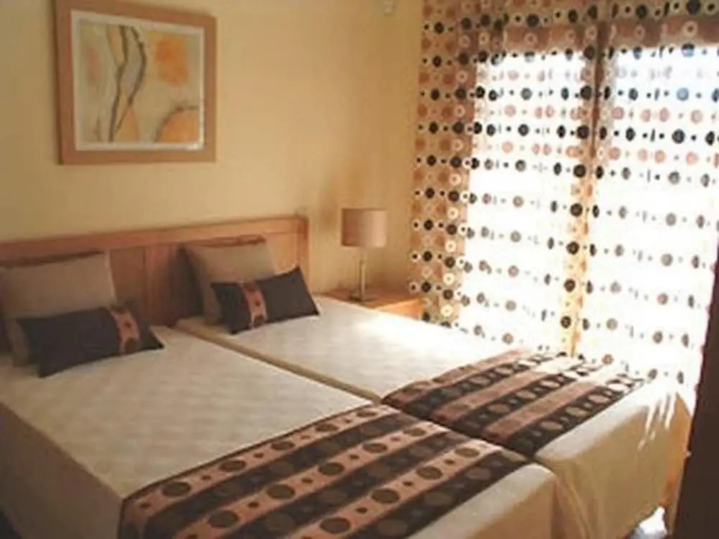 Domus Iberica Burgau Apts & Villas