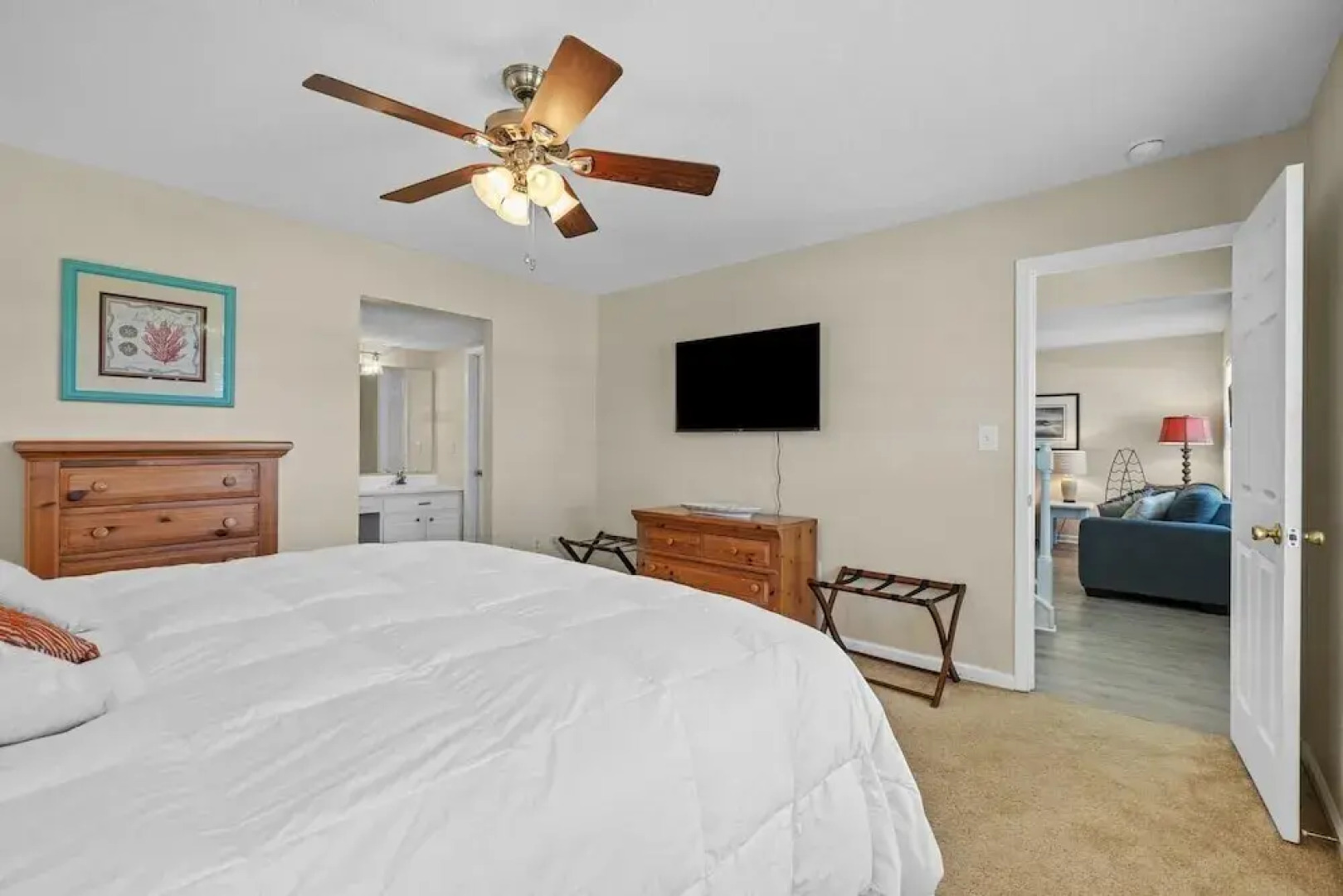 High Tider 3 Bedroom Home by RedAwning