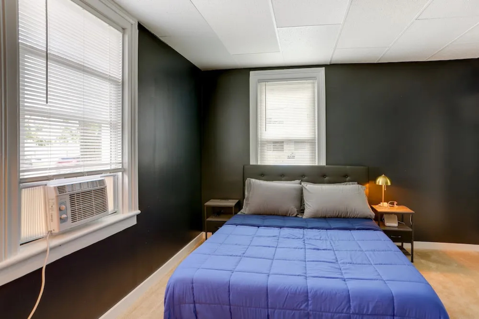 Cozy Downtown Sandusky Gem - 1 Mi to Lake Erie!