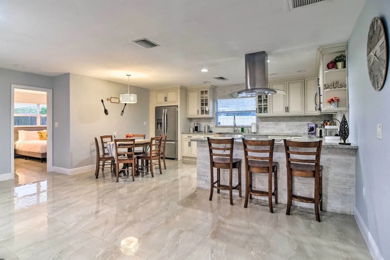 Updated Largo Getaway w/ Private Pool & Lanai!