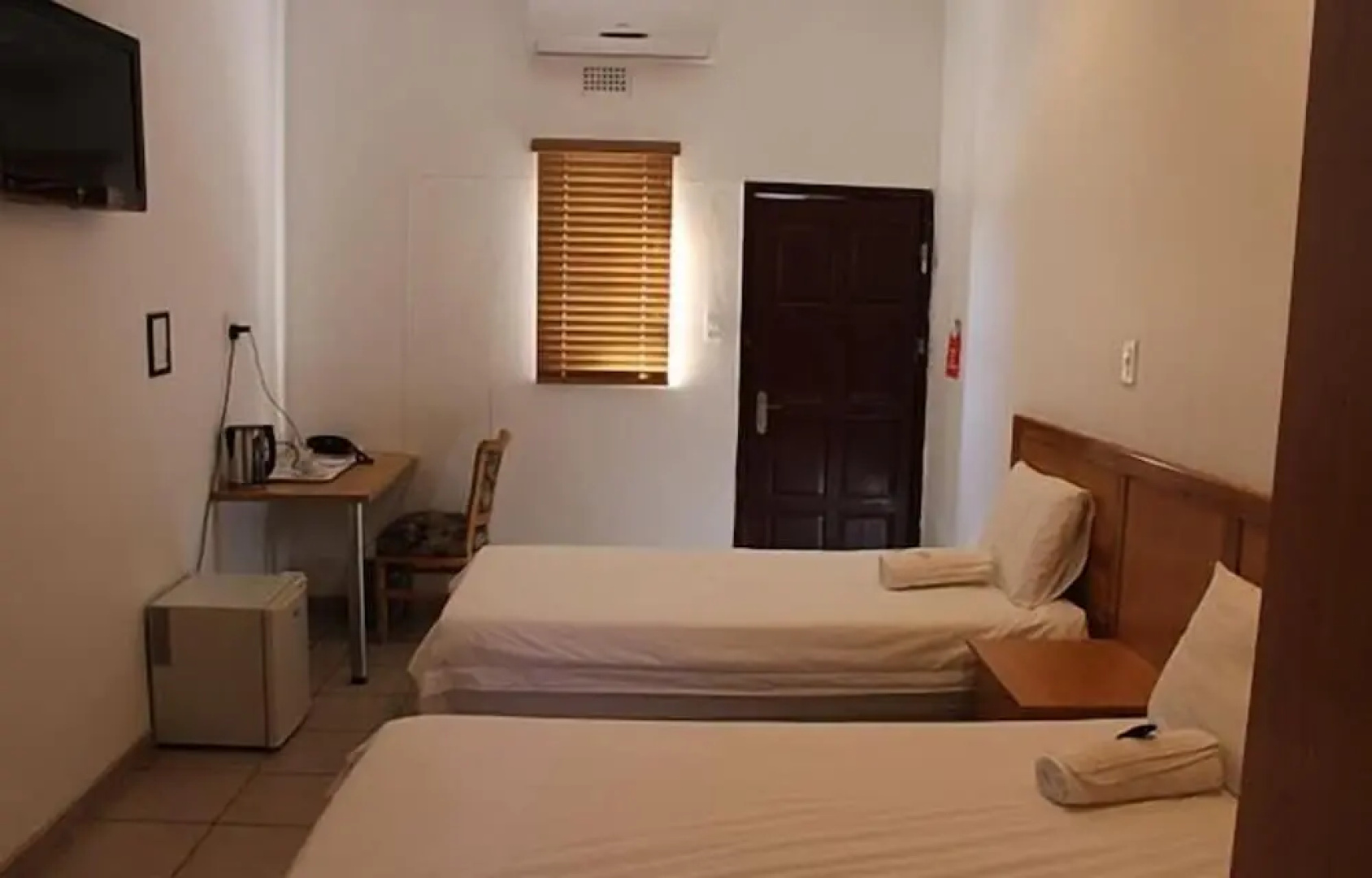 Ekamuti Town lodge