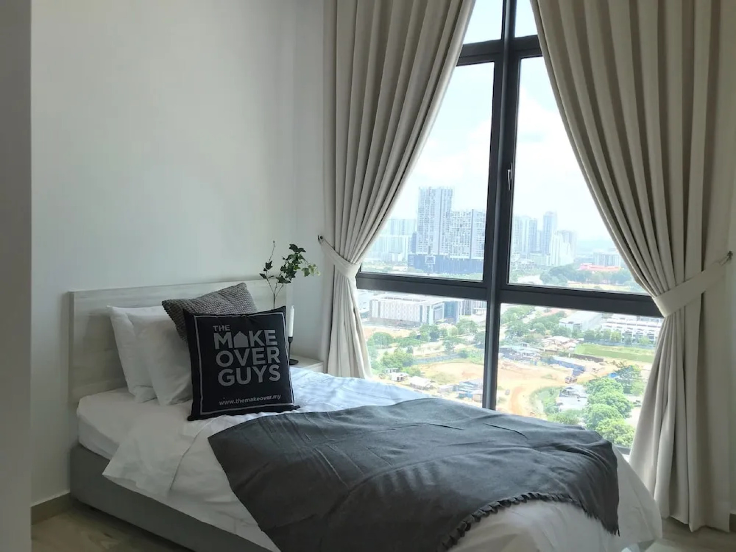 COOP Stay Kenwingston Square Garden