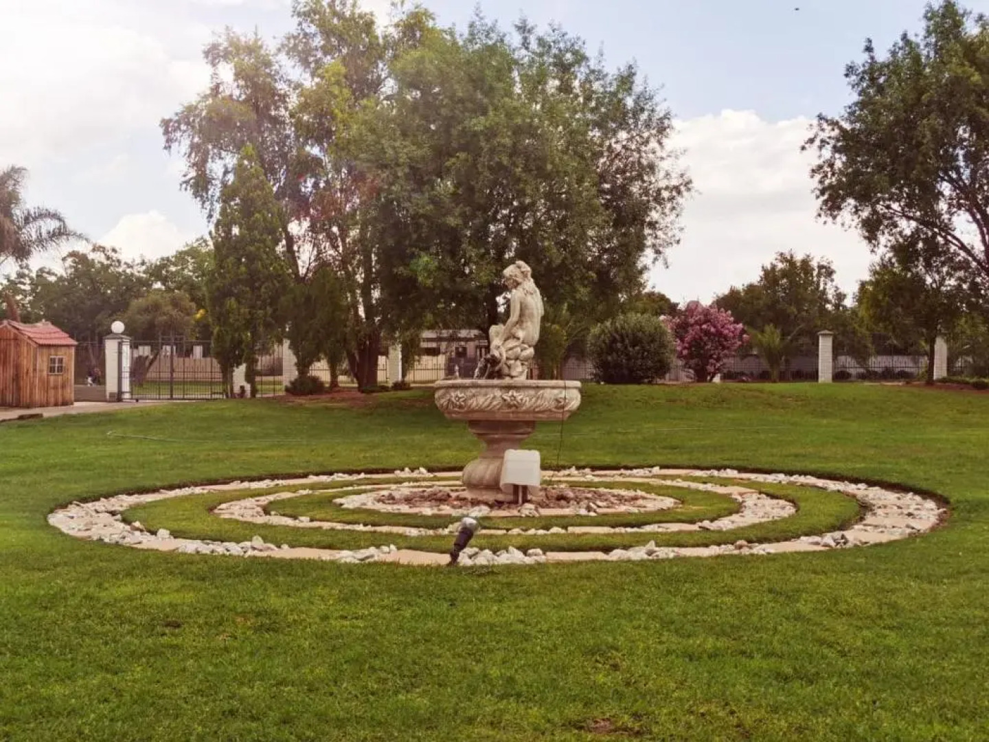 Monica's Premium Guesthouse