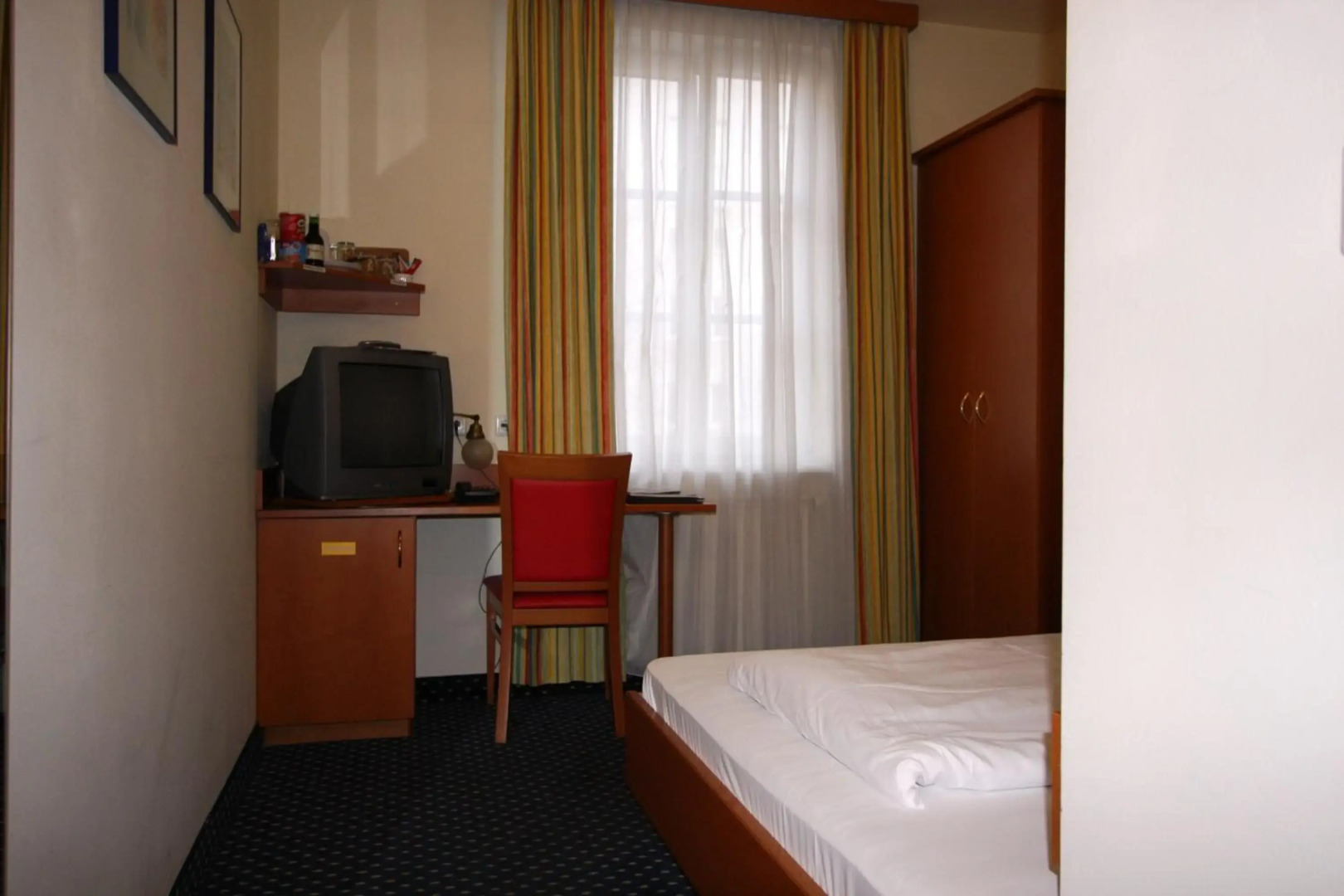 SUITE HOTEL 900m ZUR OPER