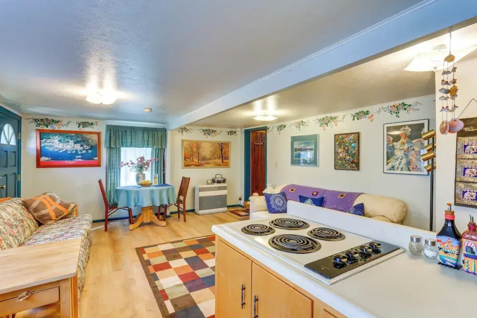 Dunsmuir Apartment ~ 17 Mi to Mt Shasta Ski Park!