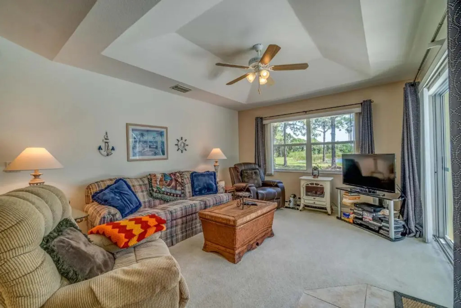 Westons Water Watch - Private Villa with heated pool - sleeps 6