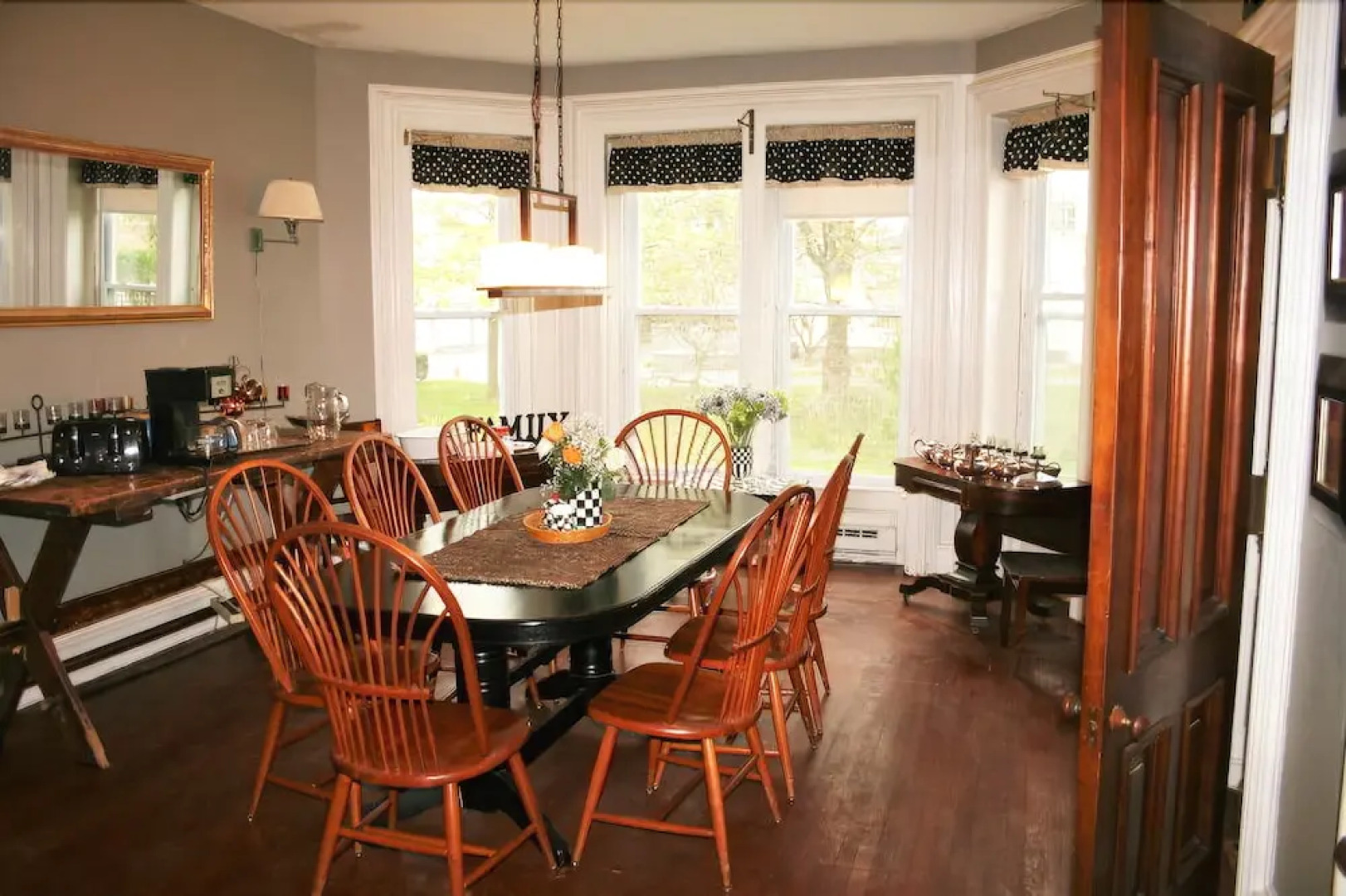 The Checkered Moose Inn