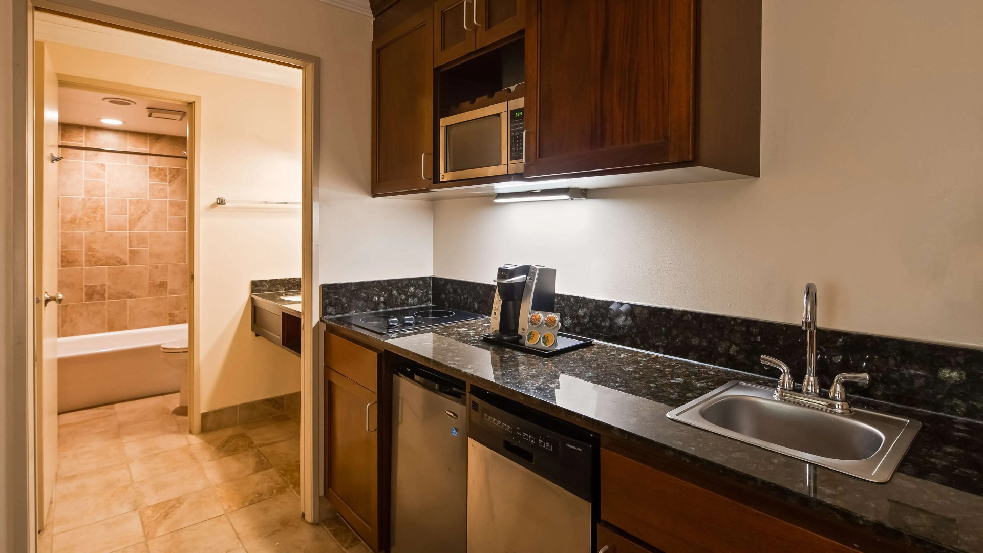 Best Western Plus White Bear Country Inn