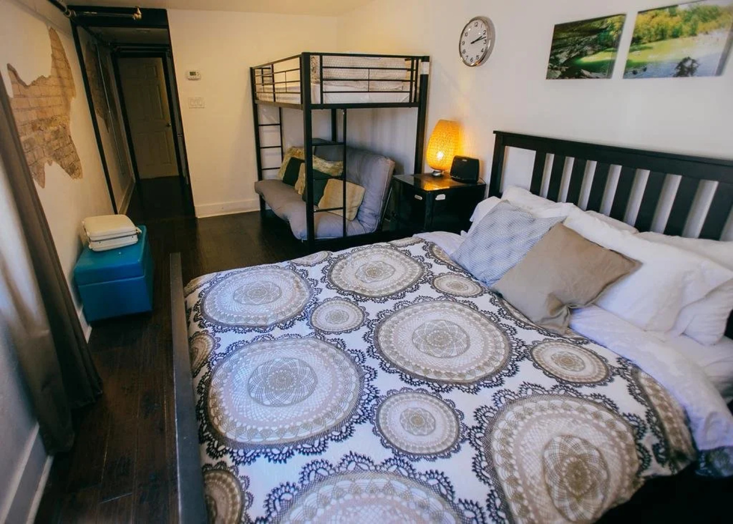 Firehouse Hostel & Lounge