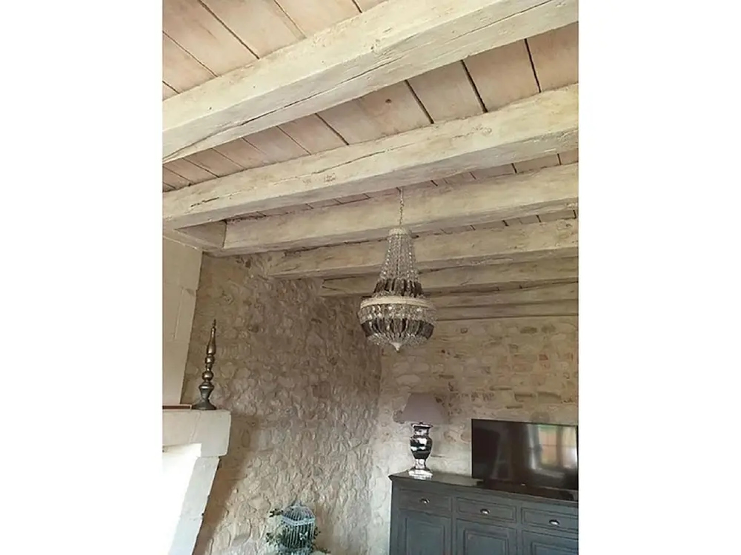 Chic Villa in La Chapelle-blanche-saint-martin With Jacuzzi