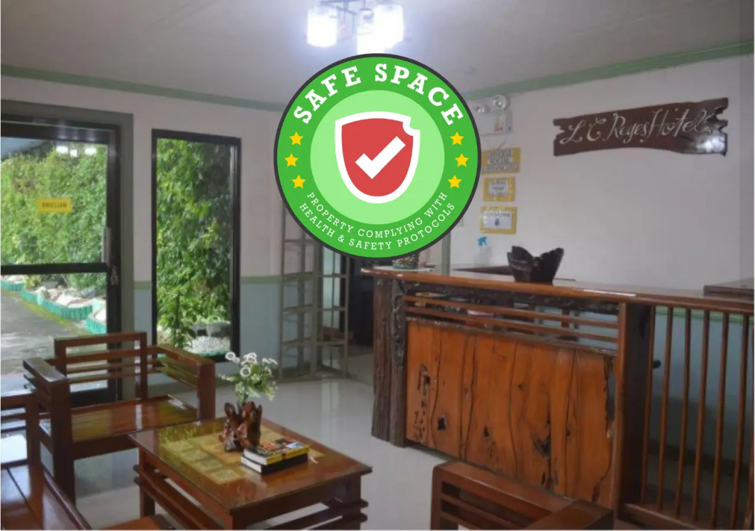 RedDoorz Plus near Bangui Windmills - Vaccinated Staff