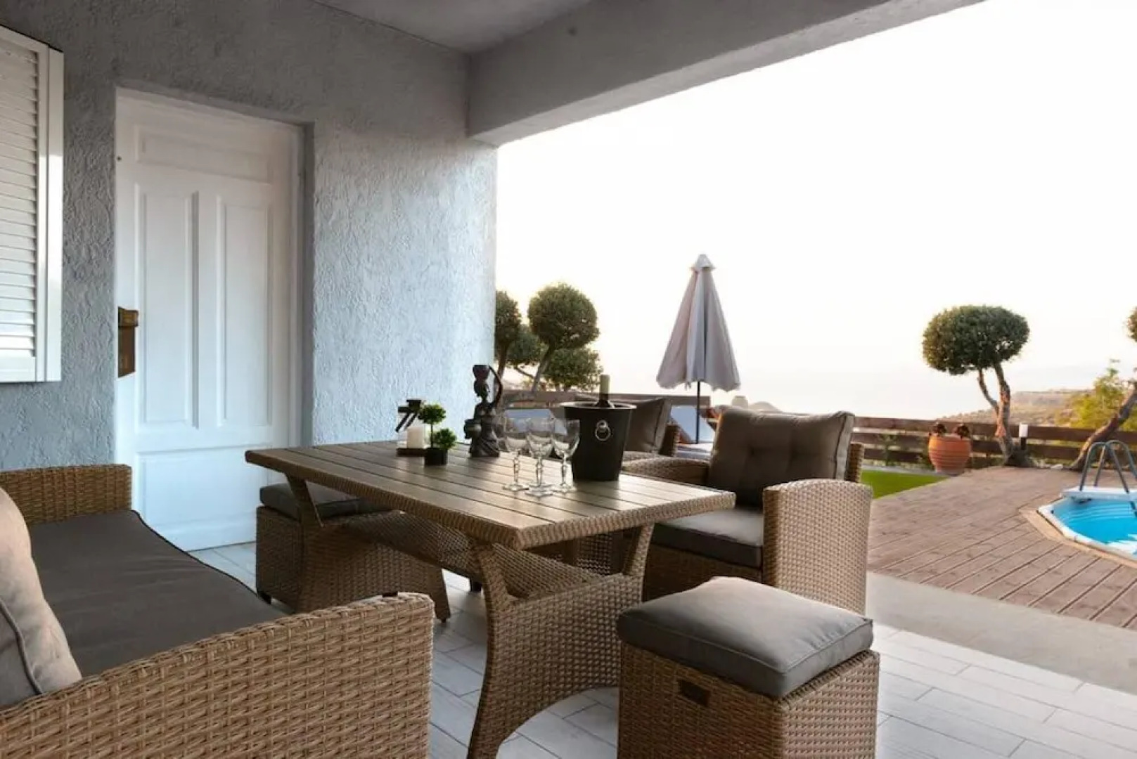 Sunset Bliss Villa in Karteros