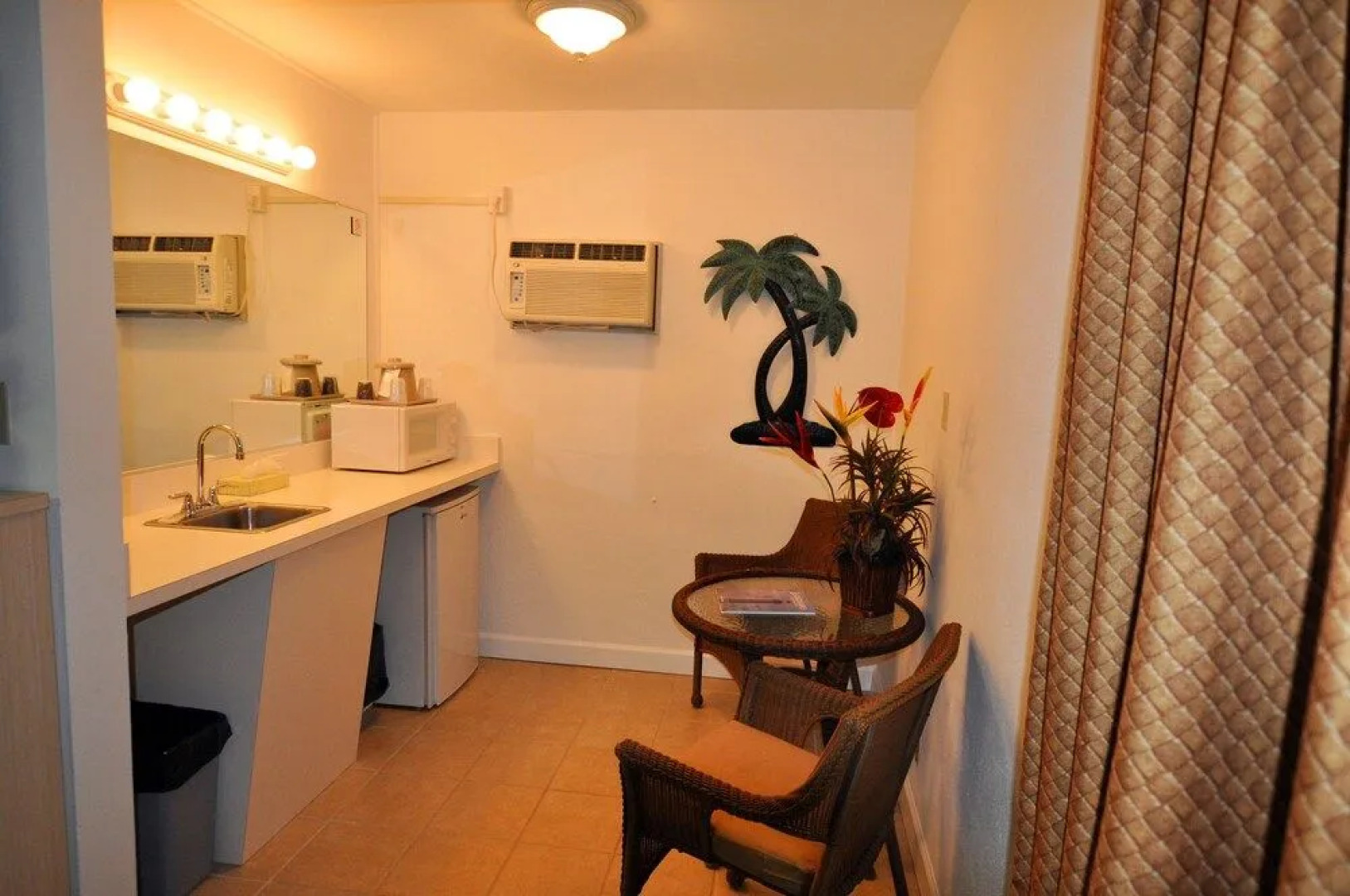 Riviera Resorts & Suites