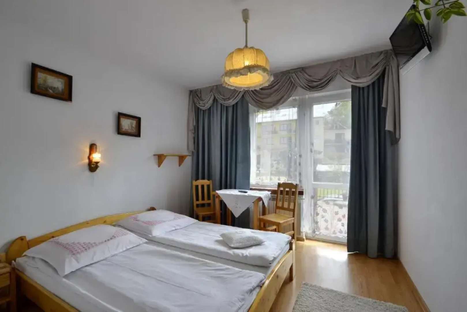 Pokoje do Wynajęcia u Lusi