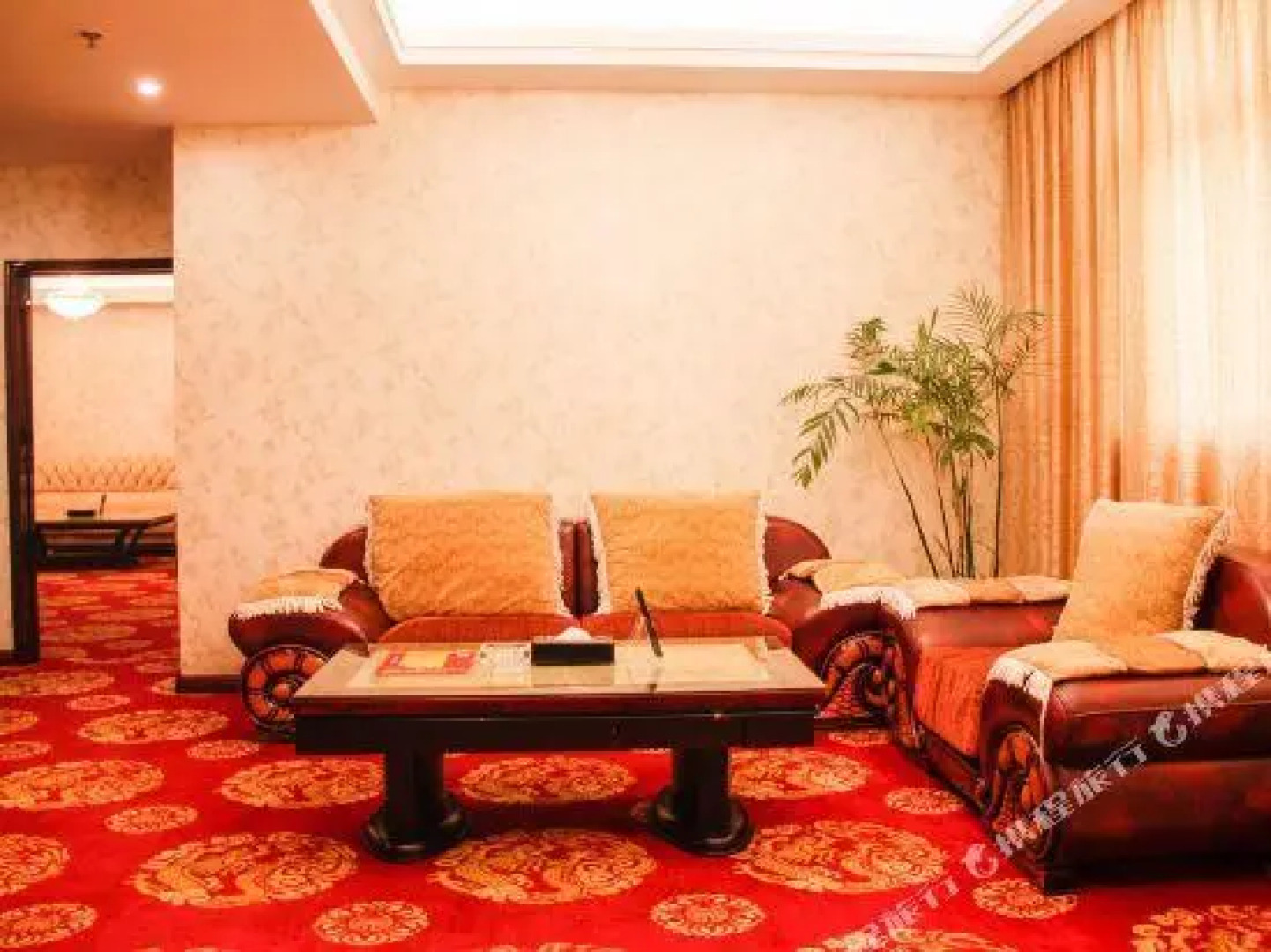 Qiankun Business Hotel