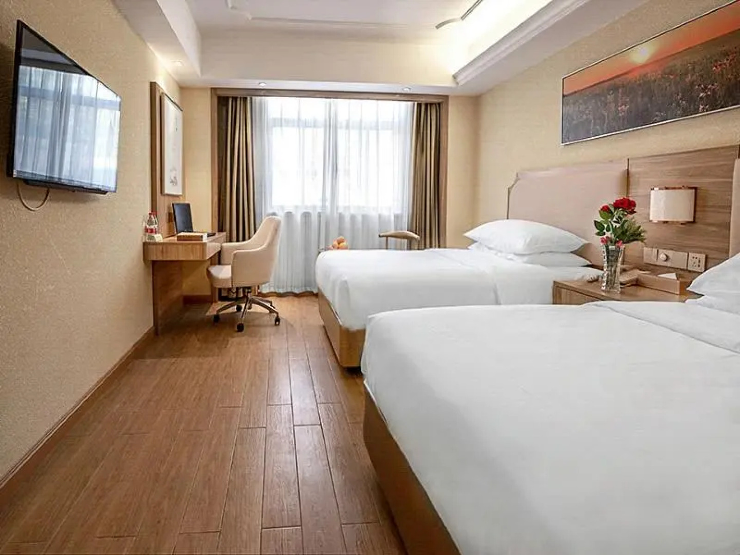 Vienna Hotel 3 best Wuwei City south