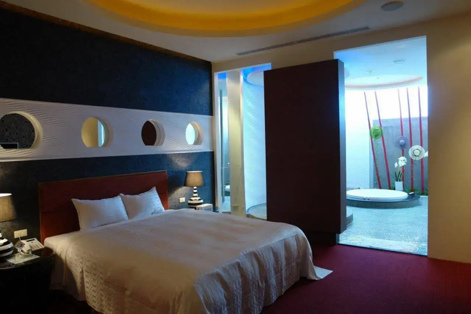 Qin Hai Motel