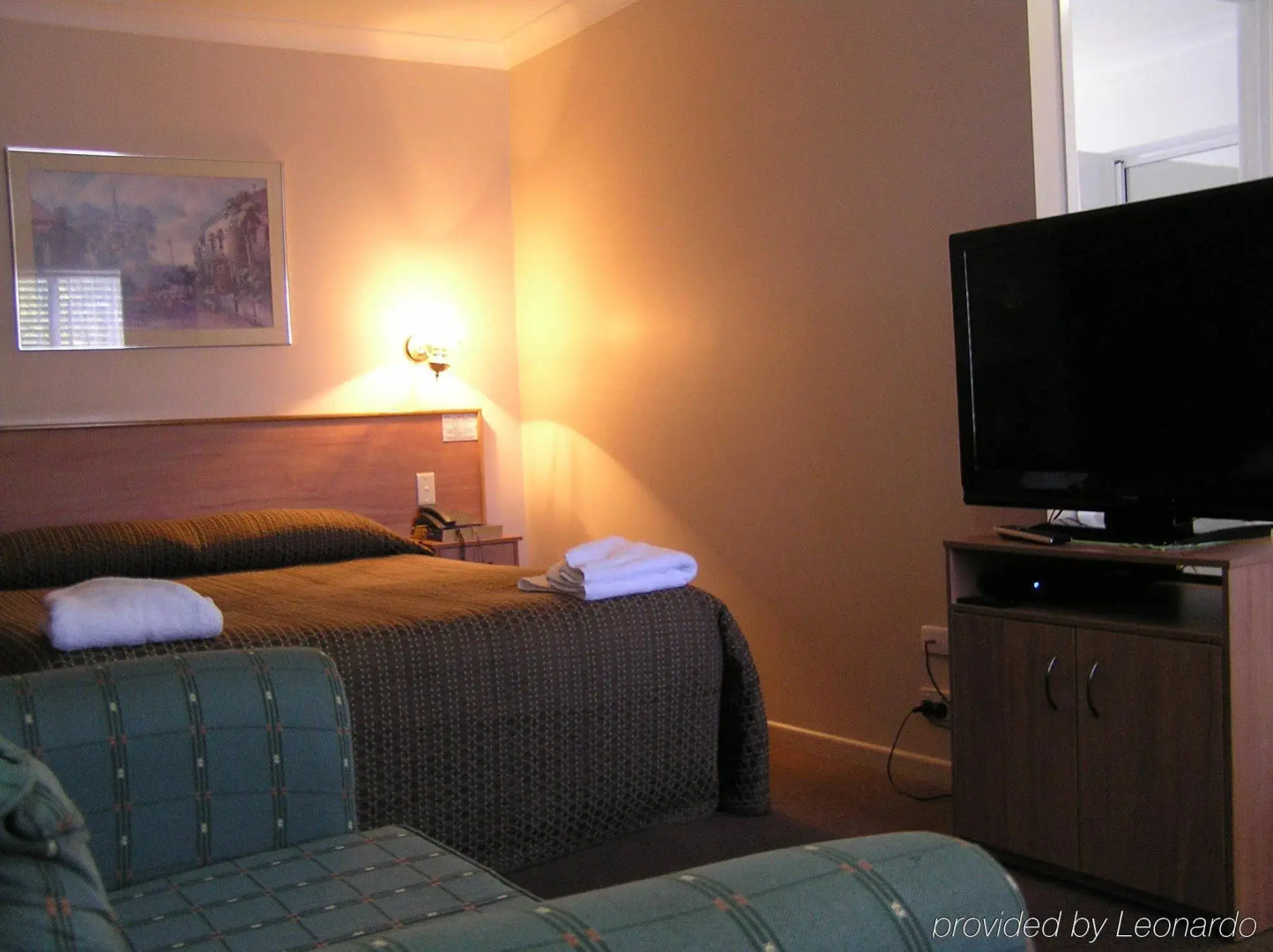 Riviera on Ruthven Motel