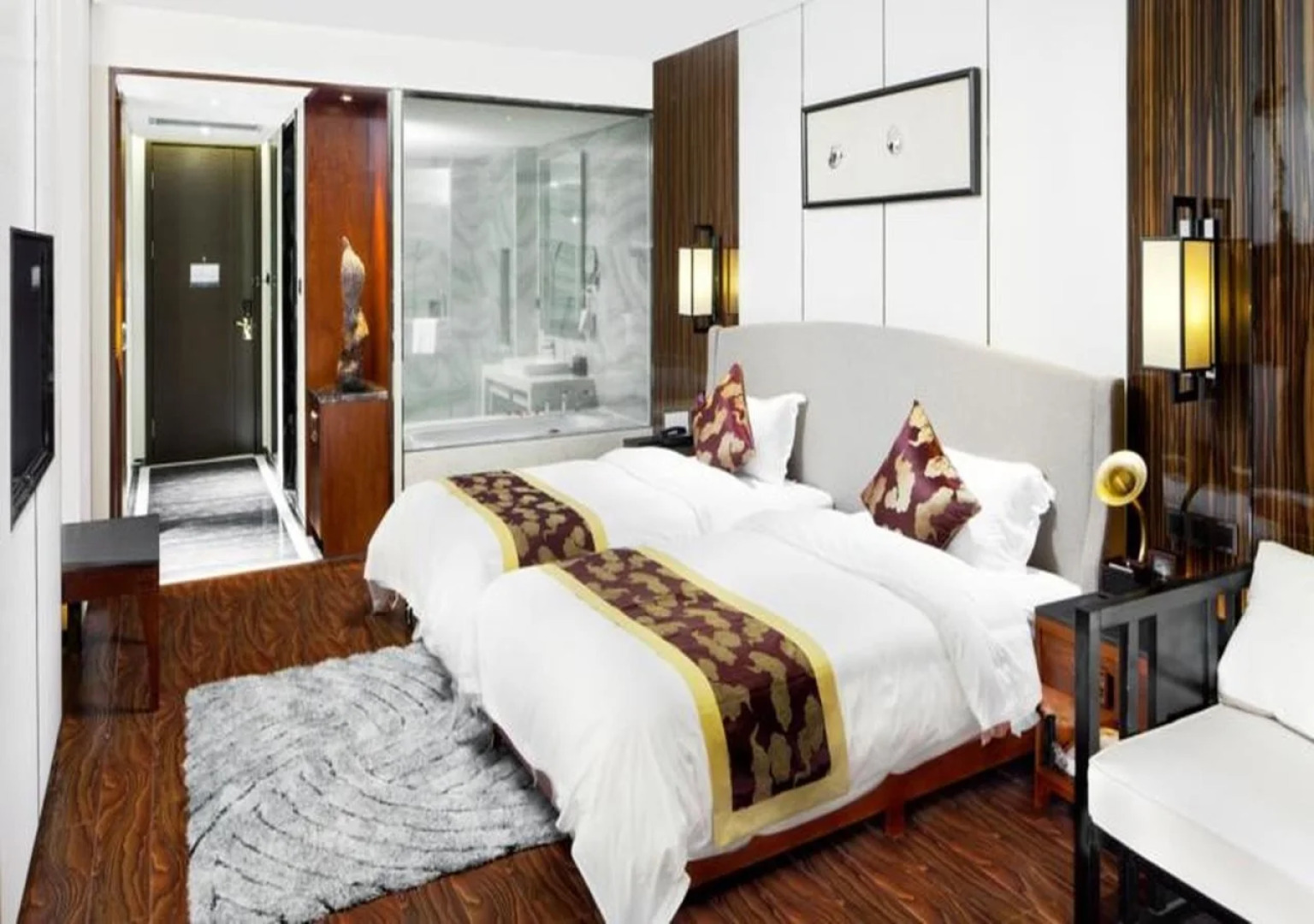 Elephant Trunk Hill Hotel