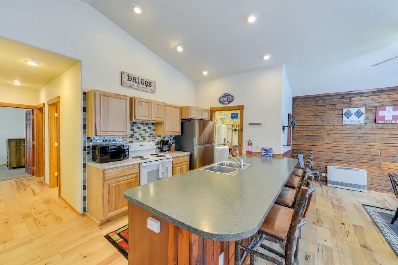 Charming Duplex w/ Patio: 12 Mi to Grand Targhee!