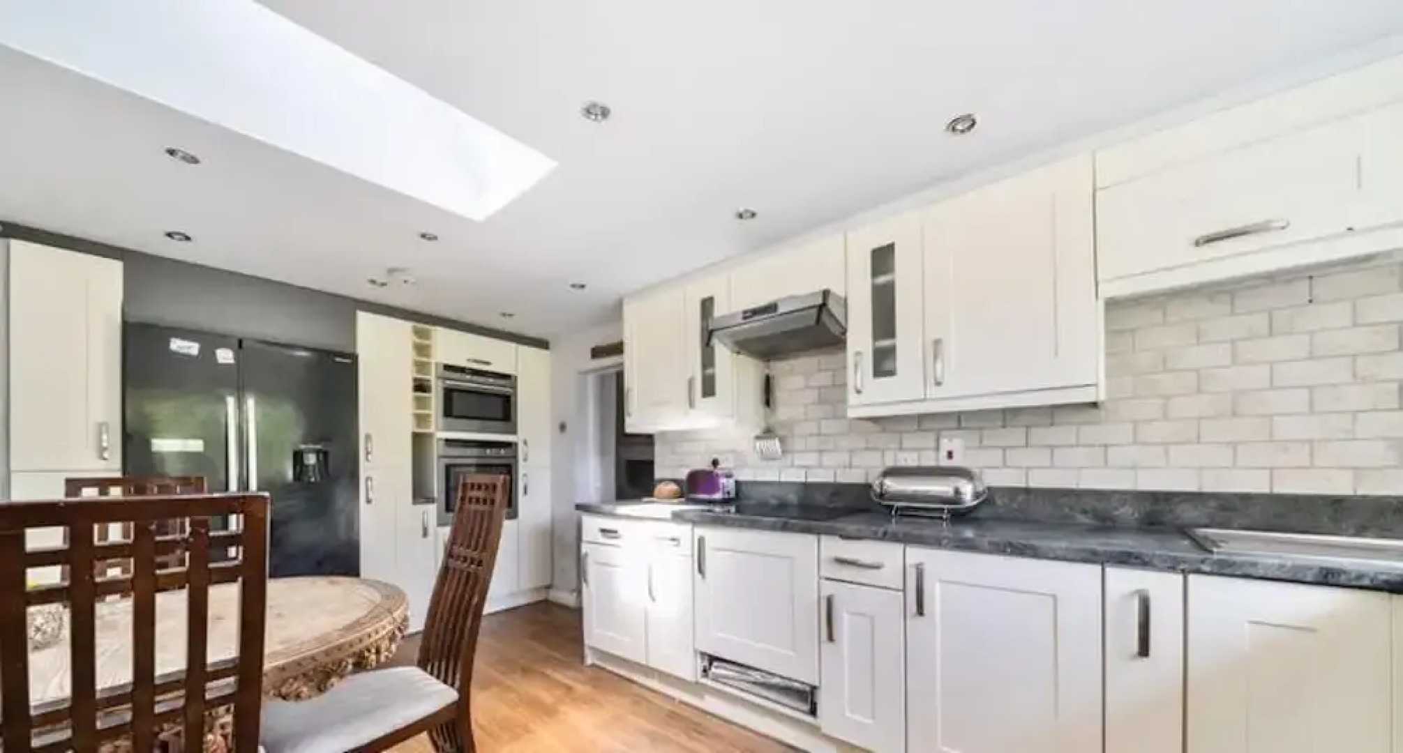 4 Bed-2 Bath-bar-pool Table-library- Xmas Venue