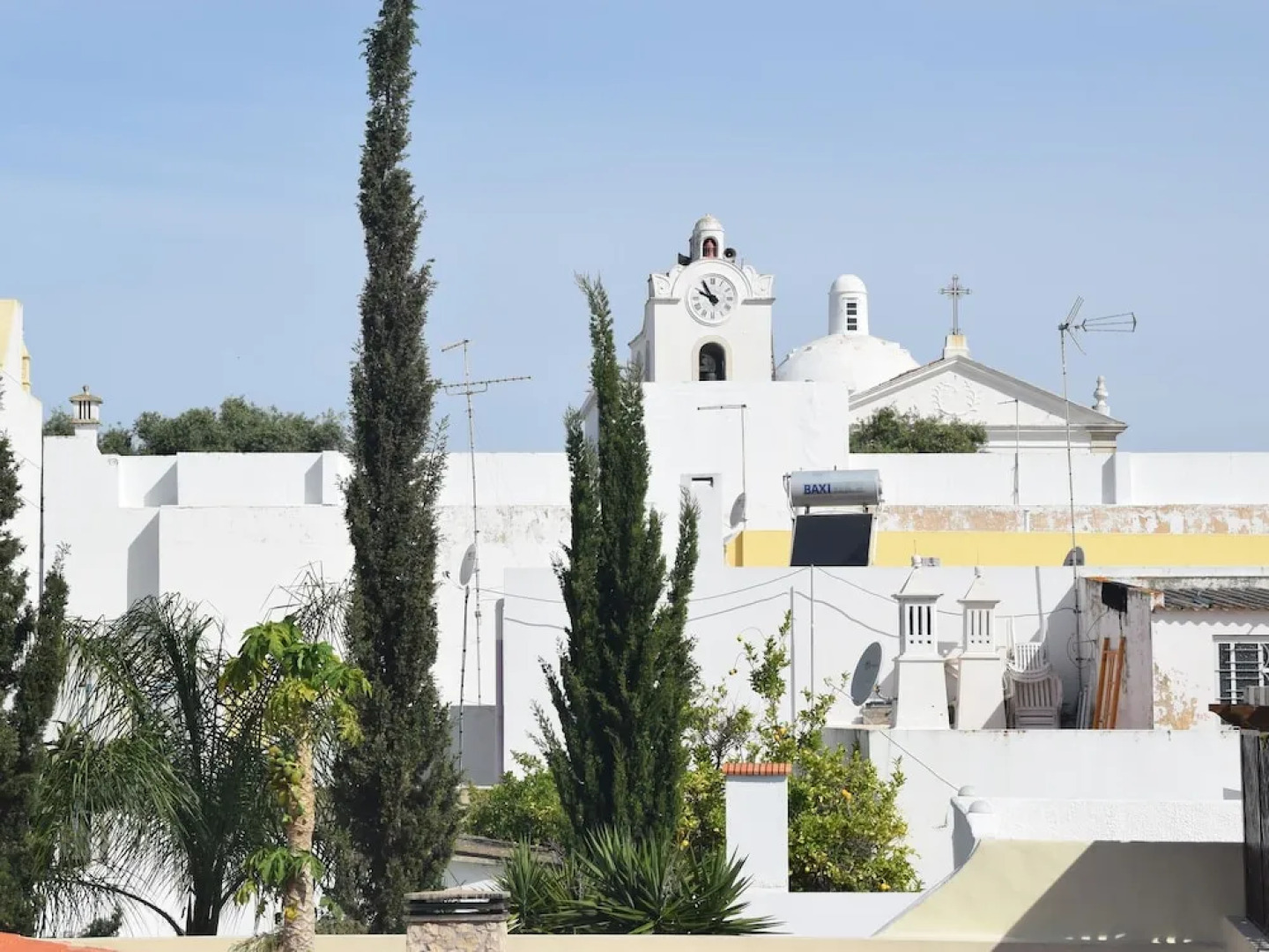 Pittoresque House With Character in Centre Fuseta Near the Sea