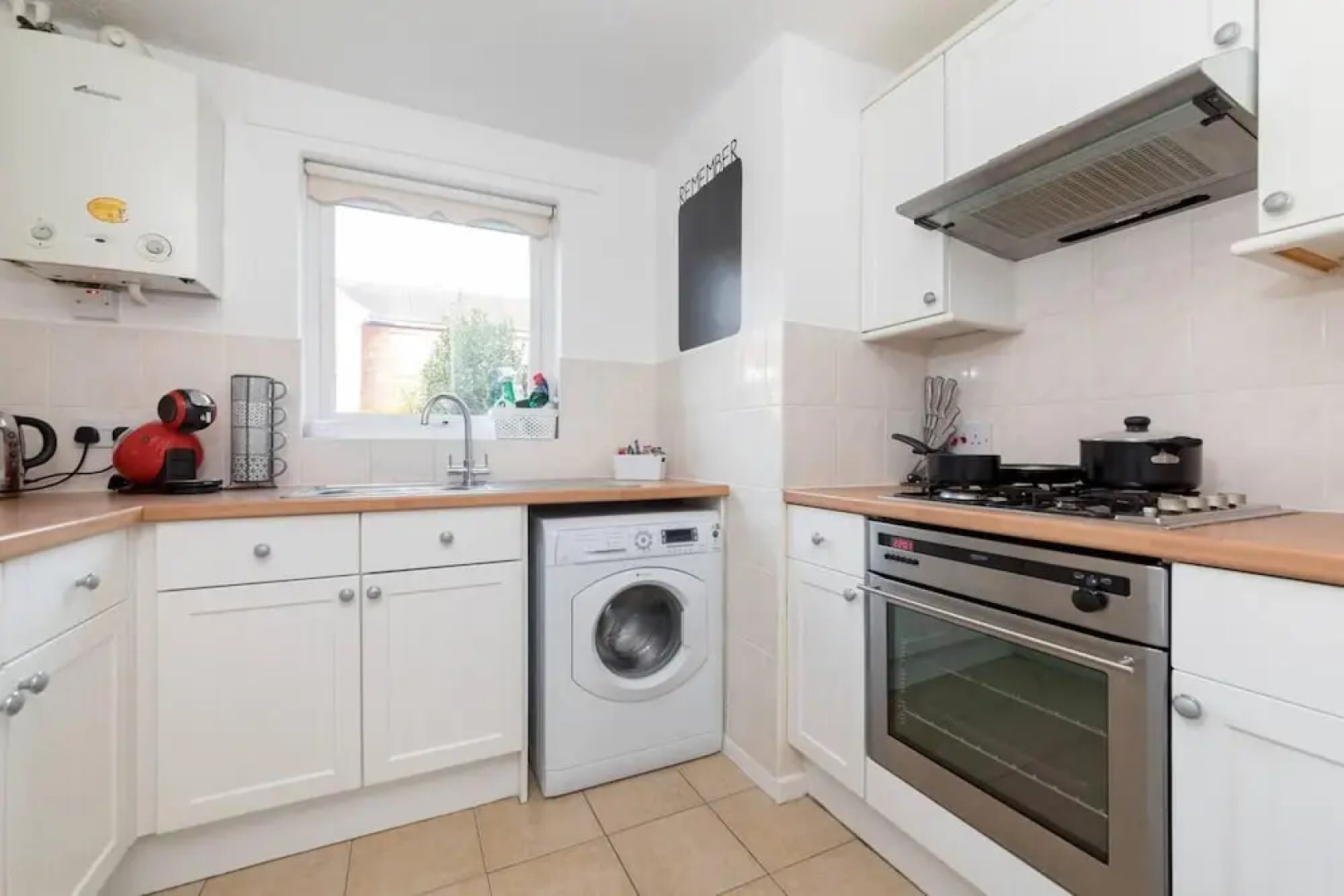 Cosy 2BR Home Near Milton Keynes Centre