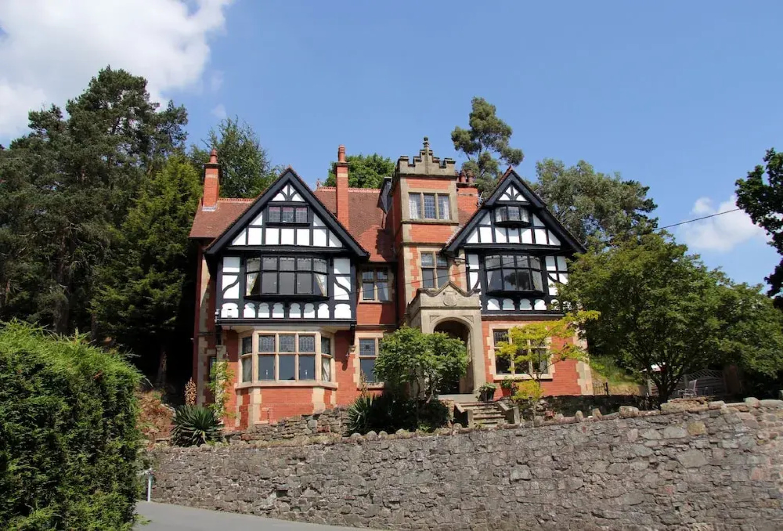 Arden House - Darwin Apartment