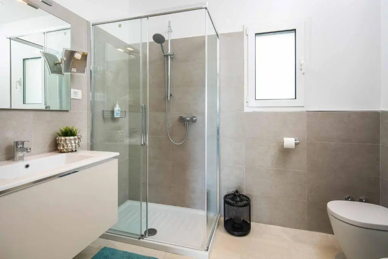 Villa White Pebble I