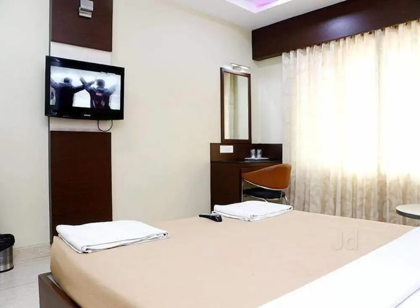 Iroomz Vaishali Residency