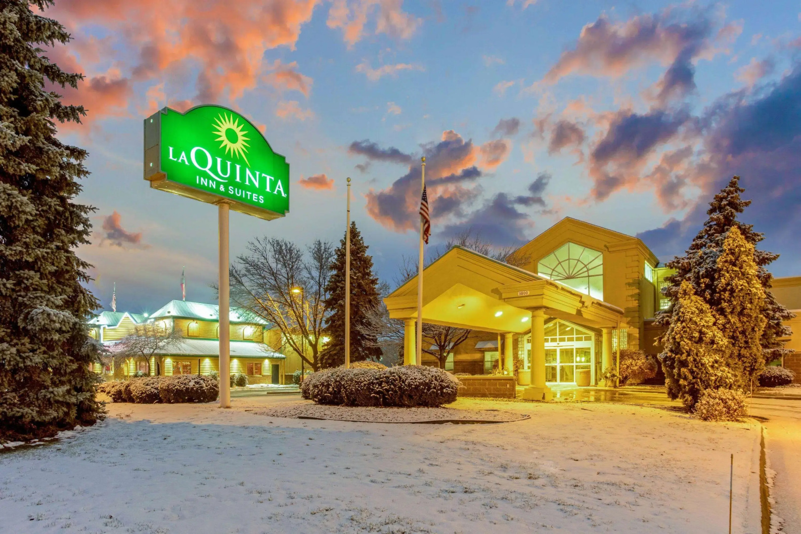 La Quinta Inn & Suites by Wyndham Appleton College Avenue