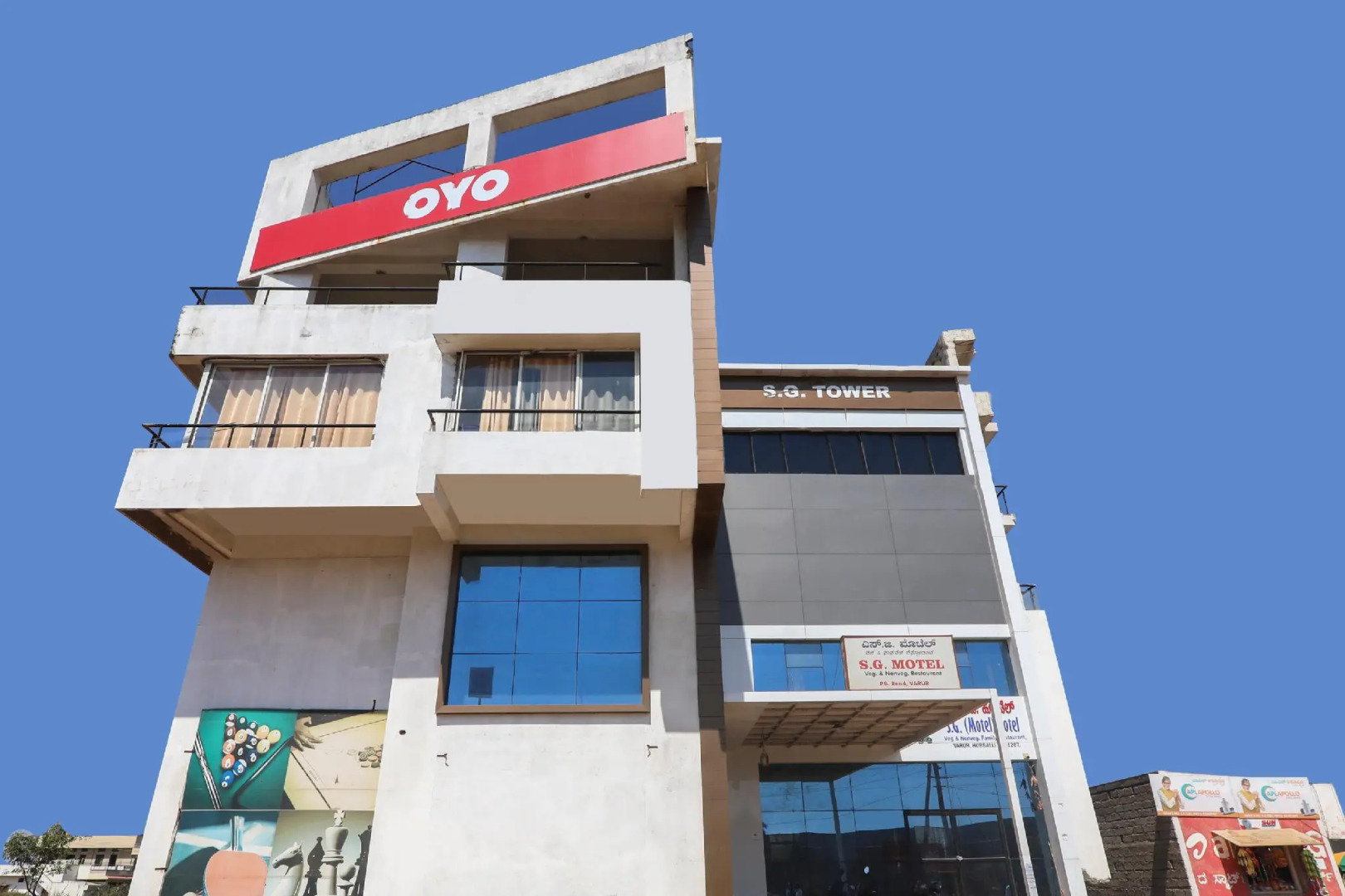 OYO Flagship 70371 Amrut Deluxe Lodge