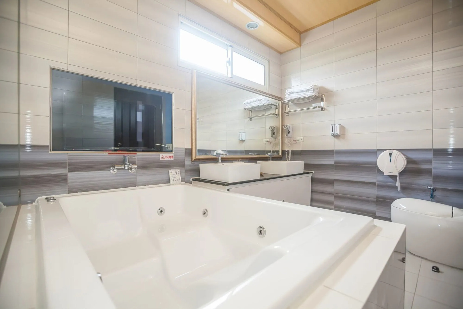 Cherry Blossom Motel