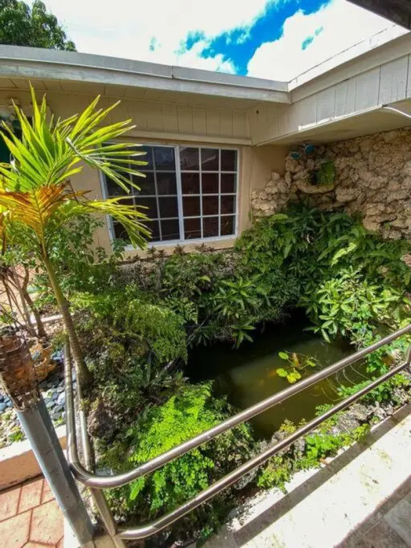 Your Cozy Spacious home with Heated Pool