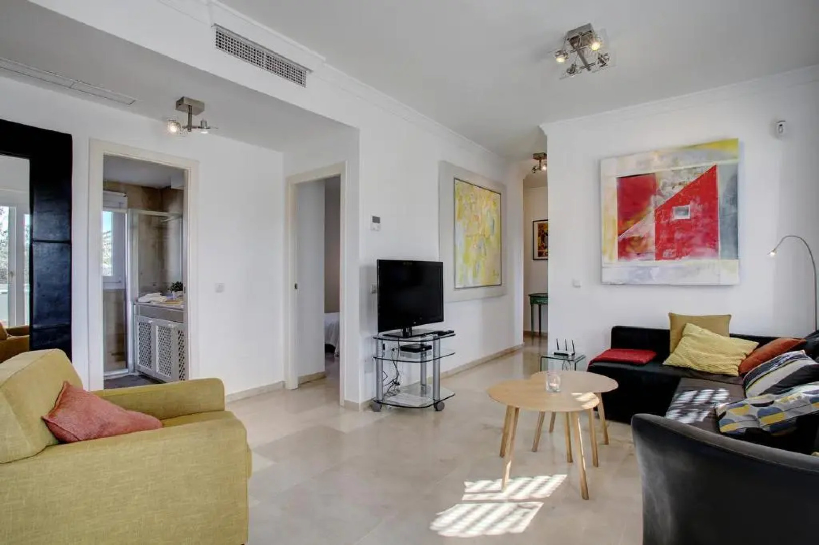 Sunny Golf Apartment