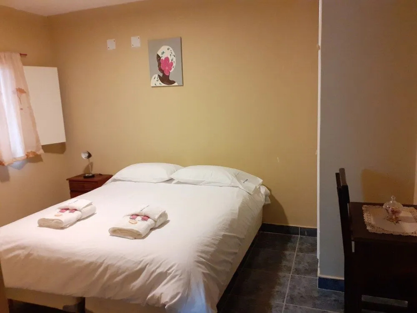 hotel homs los dos hermanos