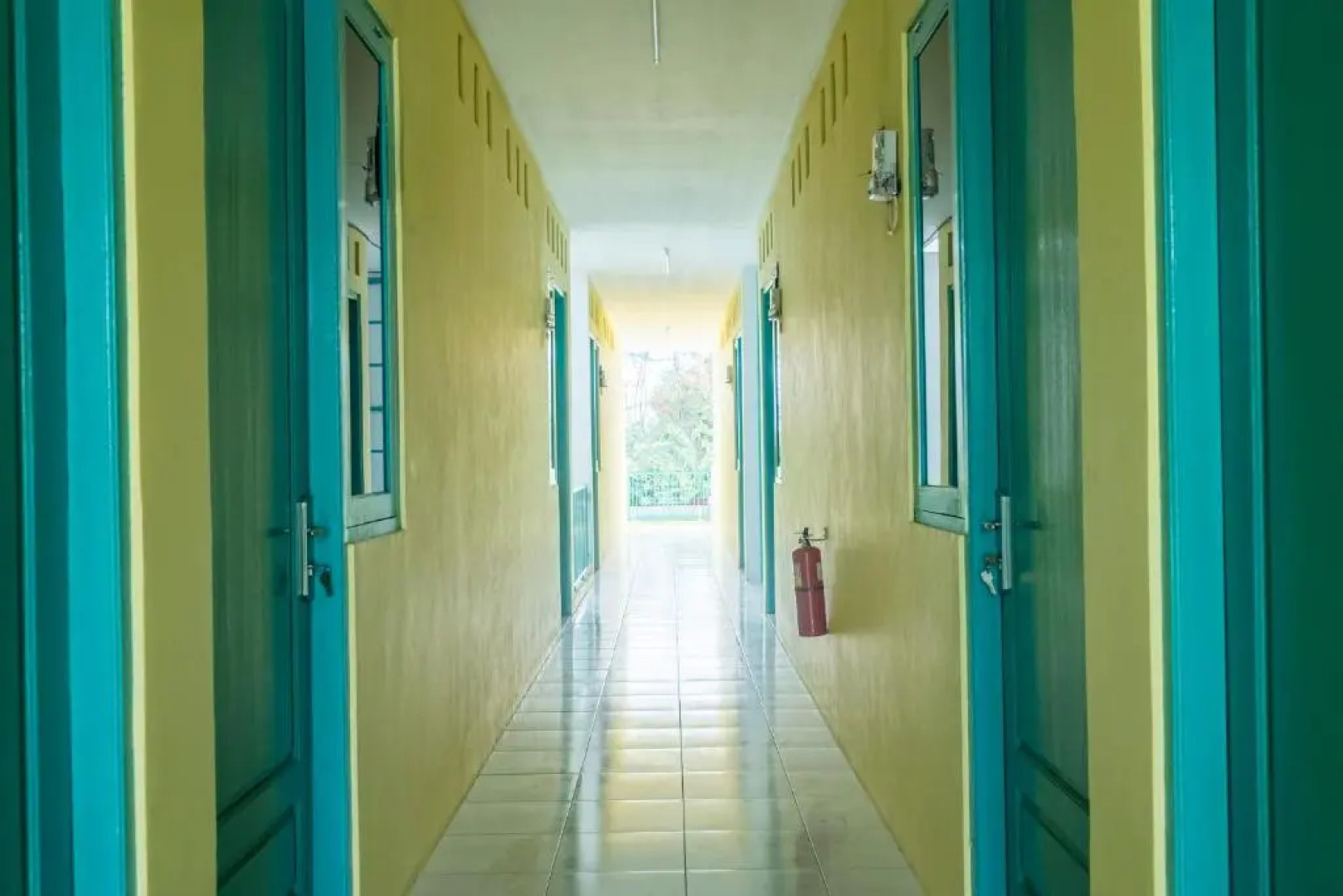 OYO Life 1889 Mbuahpage