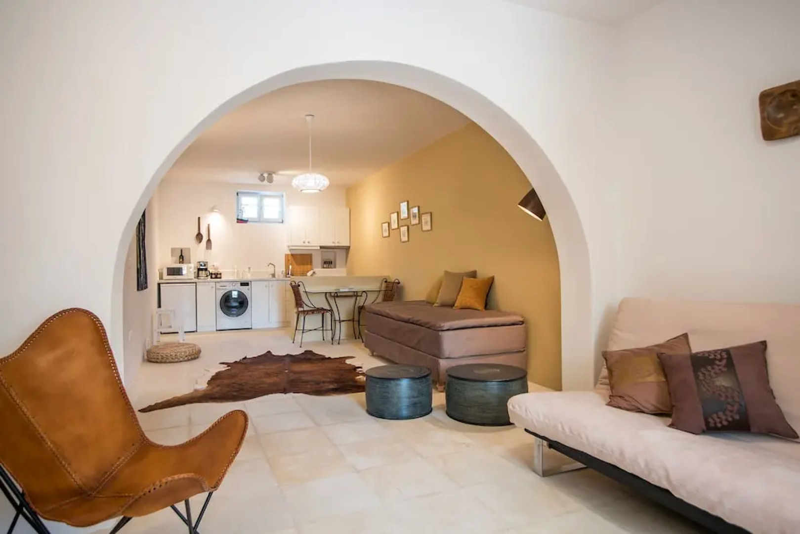 Eclectic island villa - gorgeous sea views, garden by VillaRentalsgr