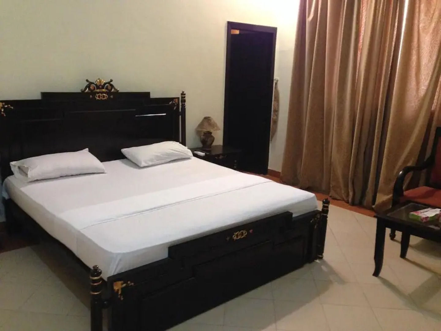 Hotel residence inn multan