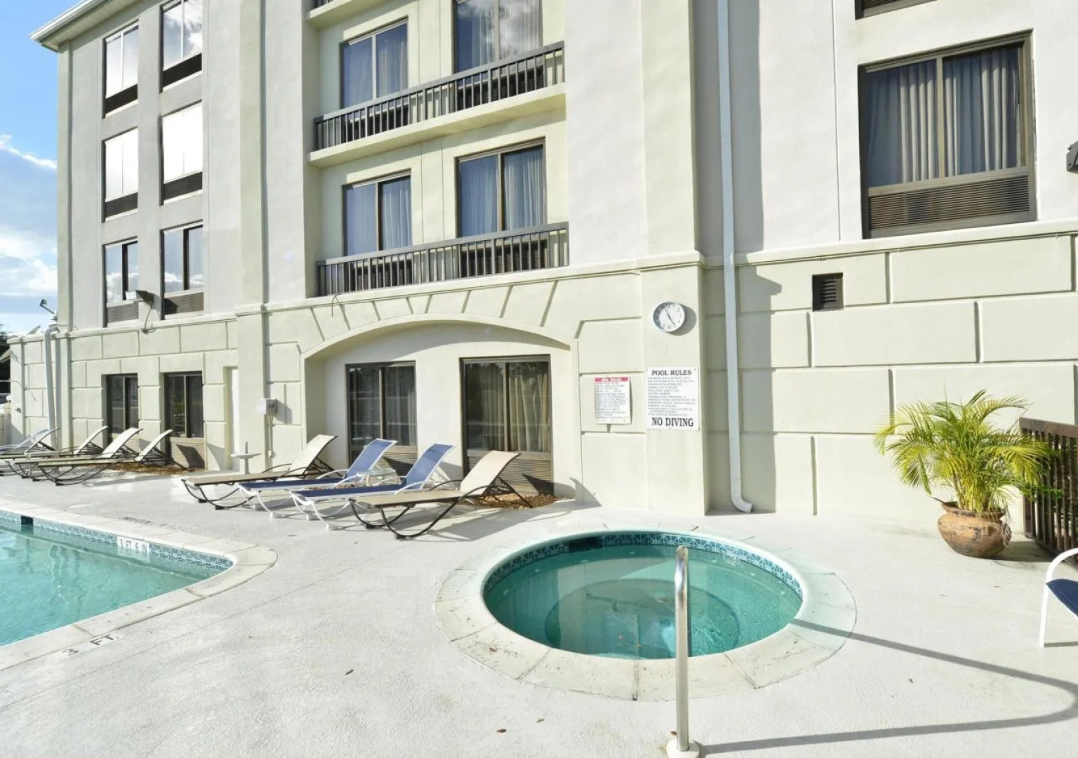 Red Roof PLUS+ Fort Myers