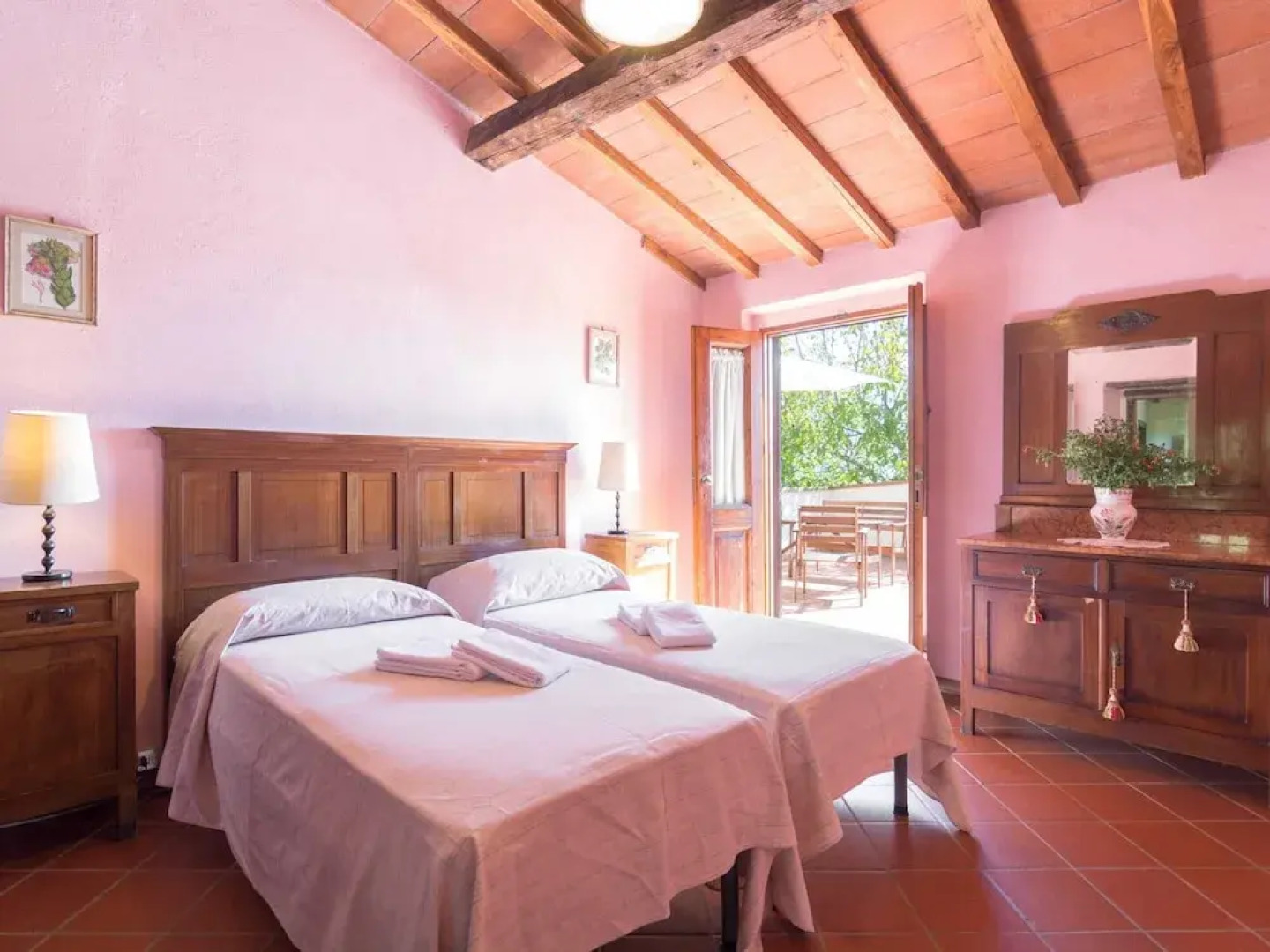 Charming Tuscan Stay With Pool