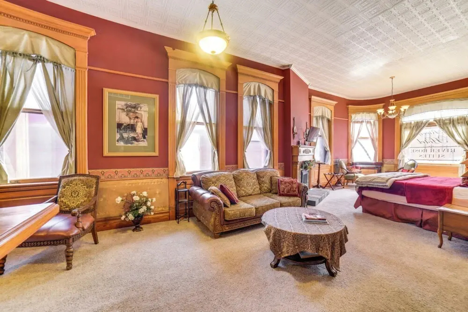 Downtown Yankton Suite: Walk to Restaurants!