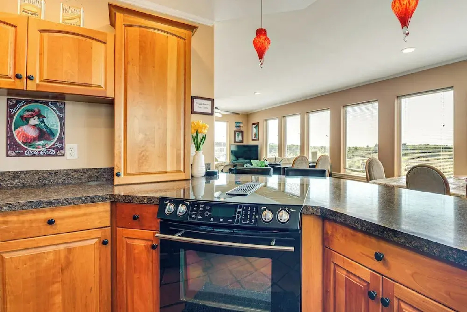 Copalis Beach Family Home: Close to Sites & Nature