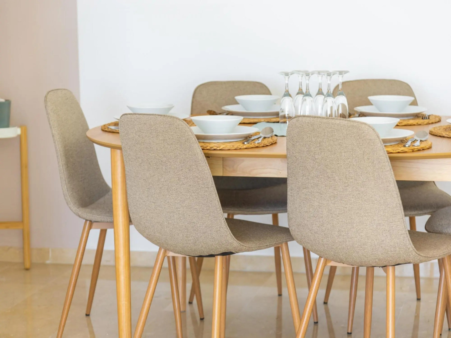 Beach apartment with terrace and private parking