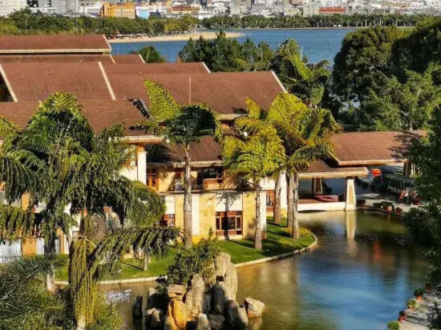 Huquan Resorts & Spa