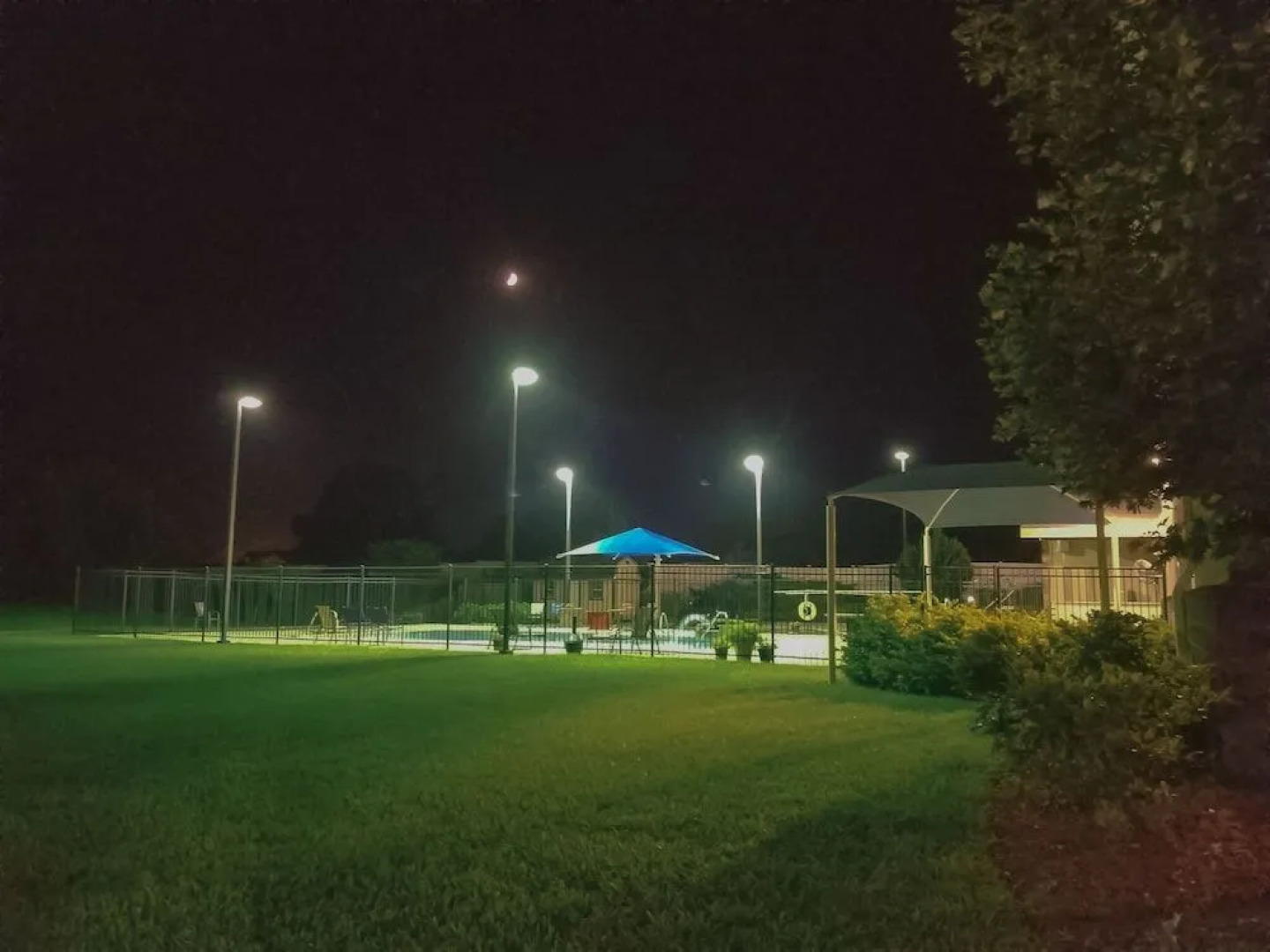 Paola Inn and Suites