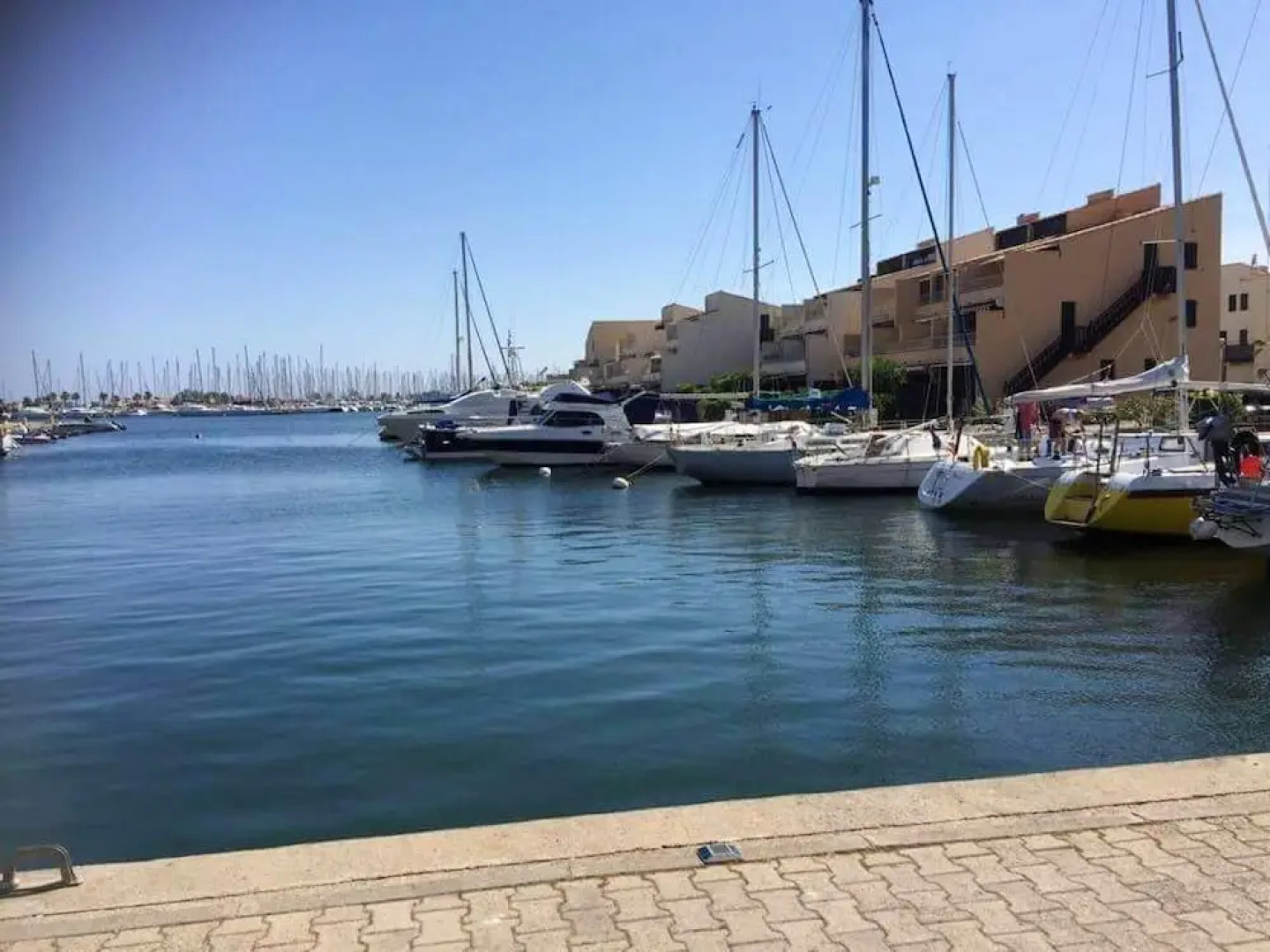 Studio in Gruissan, With Wonderful City View and Pool Access - 300 m F