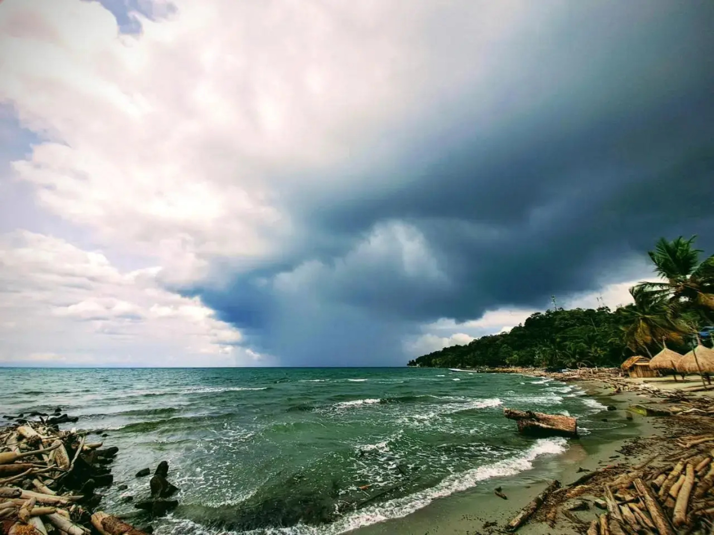 Casa Hotel Mar y Brisa Beach